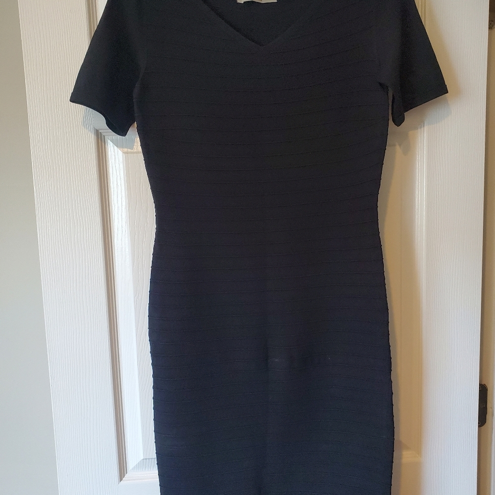 D. Exterior black Ribbed dress - Picture 6 of 6